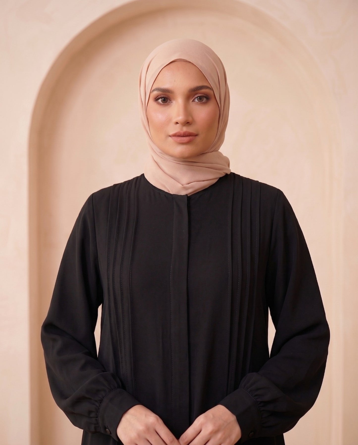 Classic Minimalist Black Georgette Pleated Abaya