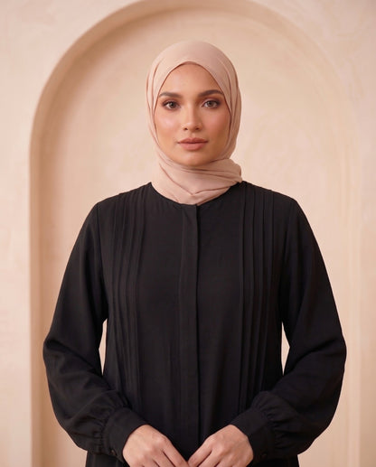 Classic Minimalist Black Georgette Pleated Abaya
