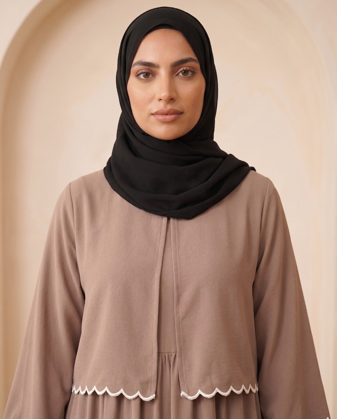 Premium Georgette High-Waist Maxi Abaya Set with Delicate White Scallop Lace