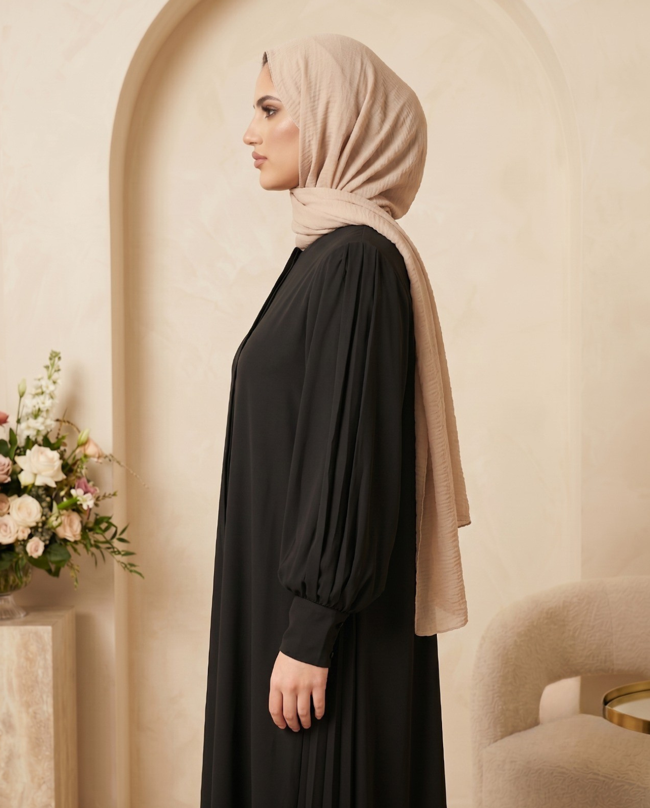 Minimalist Black Elegance Abaya