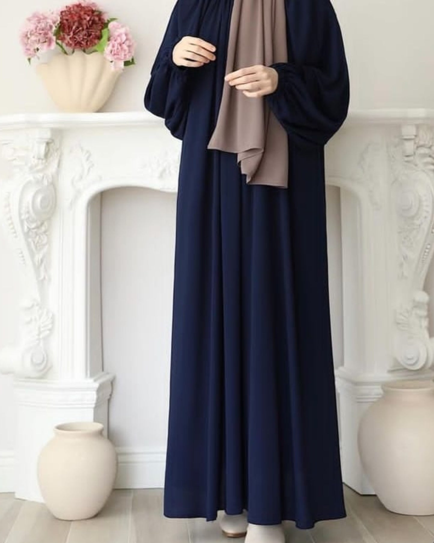 Stuff Georgette Elegant Modest Abaya