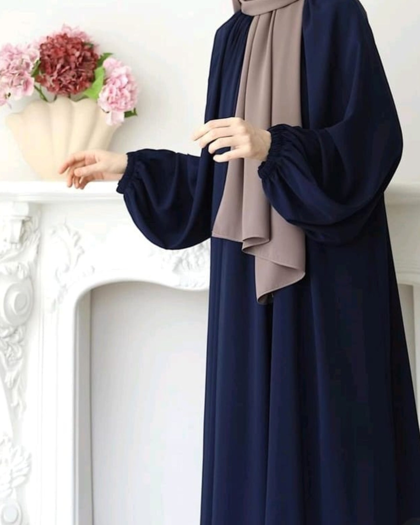 Stuff Georgette Elegant Modest Abaya