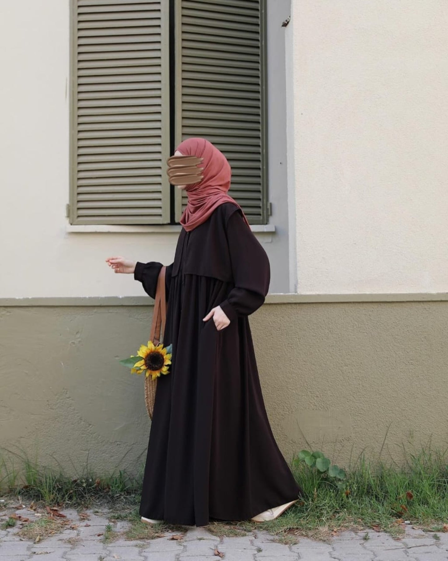 Stuff Georgette Elegant Modest Abaya