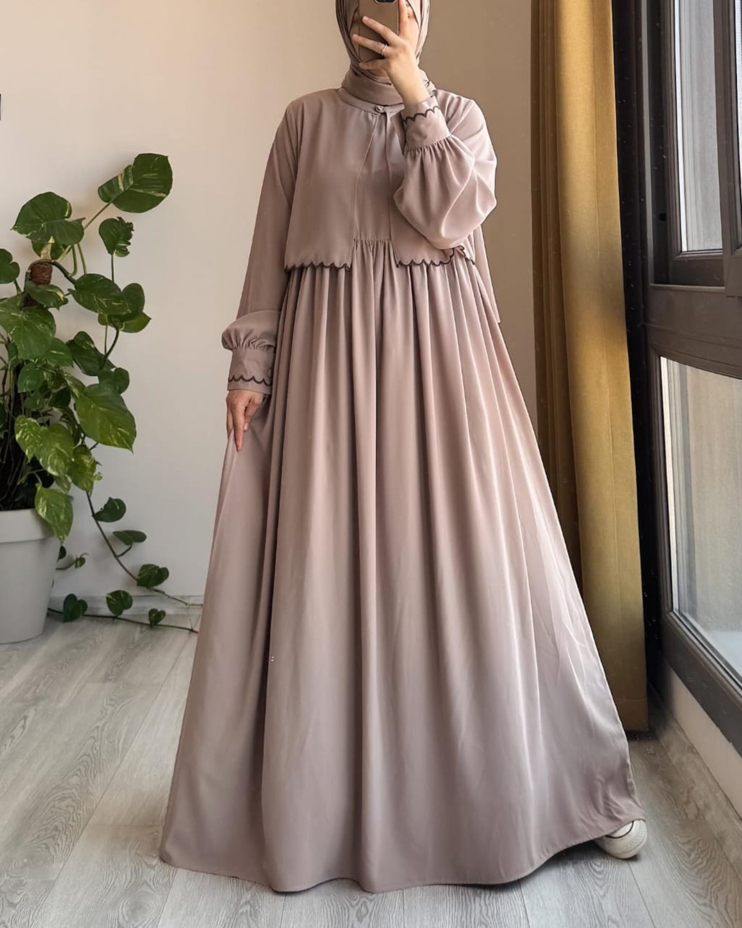 Stuff Georgette Elegant Modest Abaya